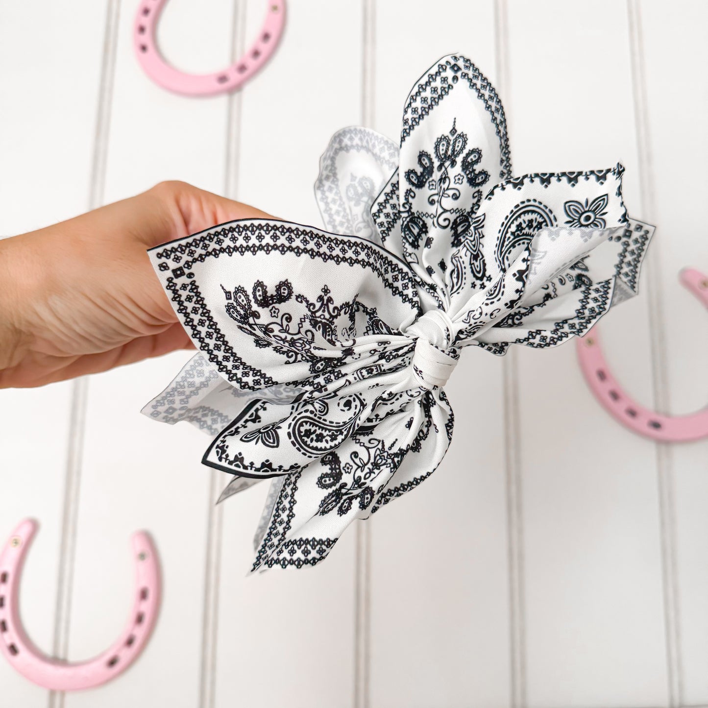 BANDANA CLAW CLIP
