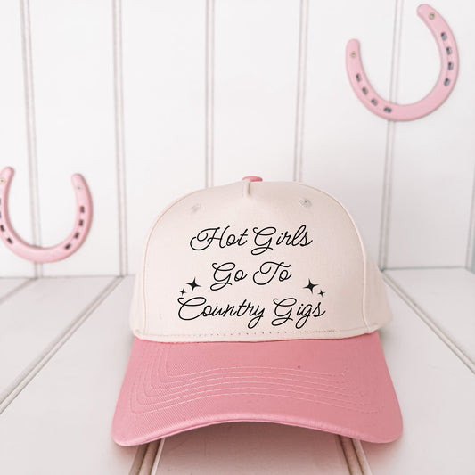 HOT GIRLS GO TO COUNTRY GIGS